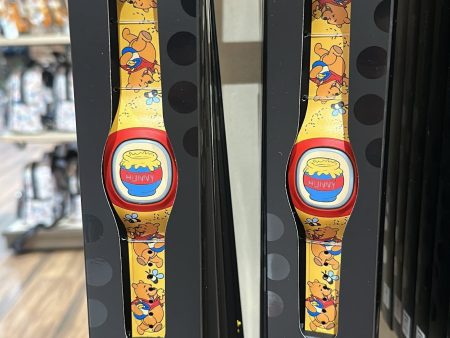 Winnie the Pooh Magicband+ Online now