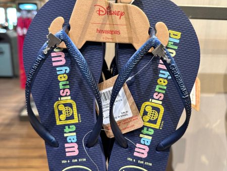 Castle Navy Flip Flops by Havaianas For Discount