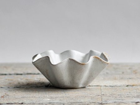 Small Ruffled Bowl, Snow White Supply