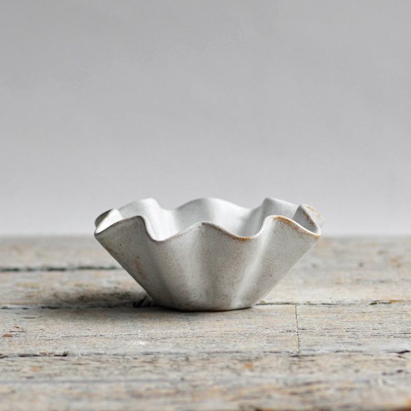 Small Ruffled Bowl, Snow White Supply